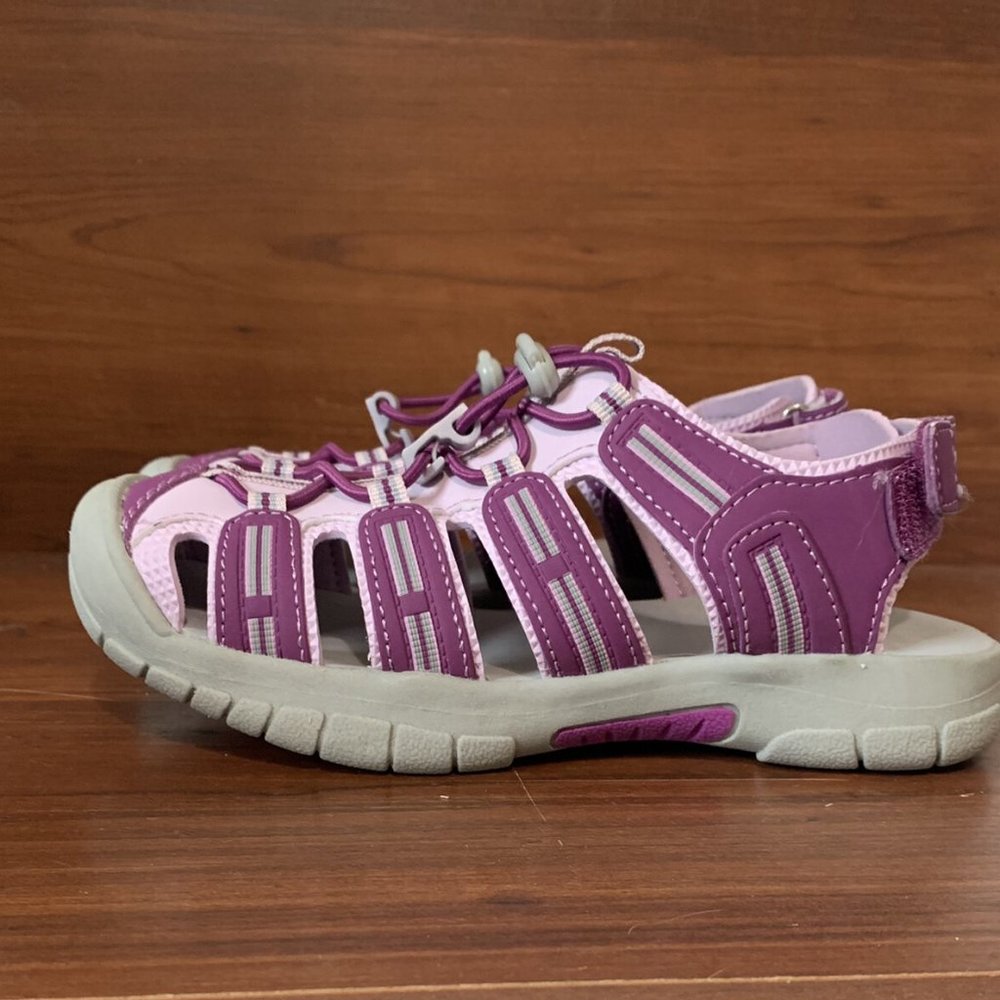 NEW Khombu Girl’s Summer Sandals